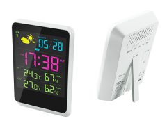 Weather station with outdoor sensor