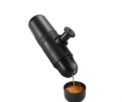 Travel coffee maker