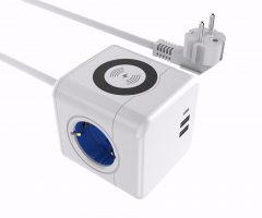 Split socket with wireless charging
